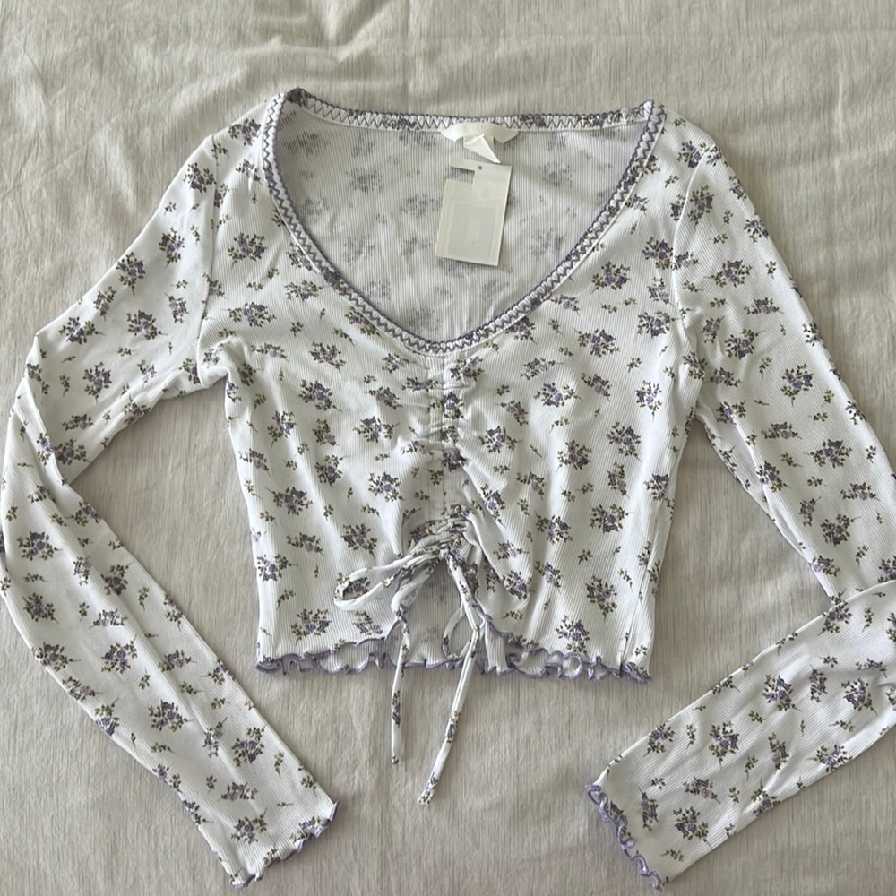 H & M Long Sleeve Crop Top